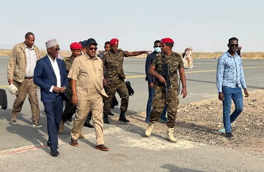 DemekeHasen's tweet photo. በዛሬው ውሎ ወደ አፋር ክልል በማቅናት ከፌዴራል እና ከክልሉ መንግስት የተውጣጡ ከፍተኛ የስራ ሃላፊዎች ጋር በመሆን በሰመራ እና በሰርዶ ኬላ የመስክ ምልከታ አድርገናል። 

https://t.co/X7gkCXy4DZ https://t.co/tLHCcZT3ho