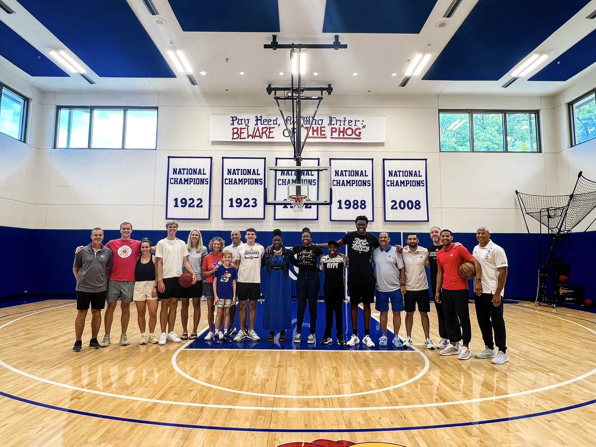Welcome to the best years of your lives…🙌

Rock Chalk!

*banner update pending*