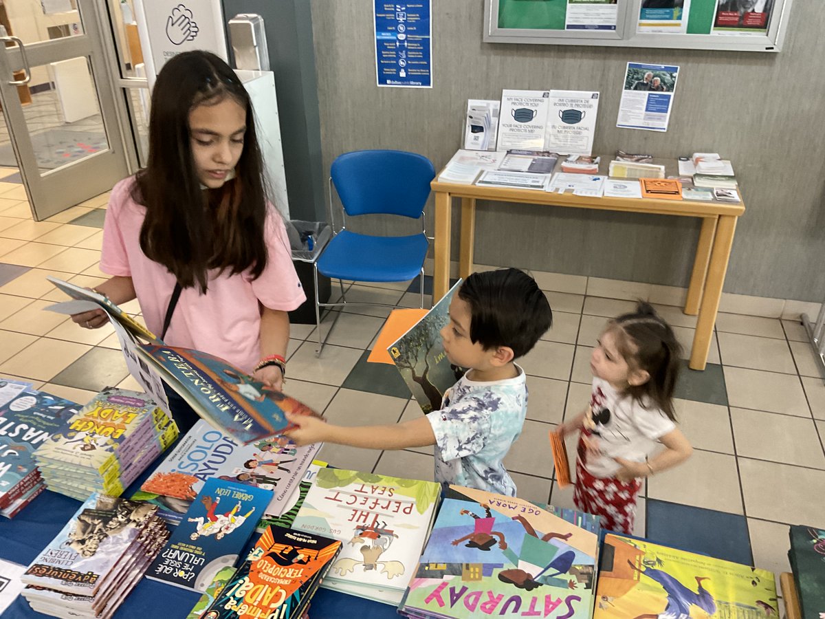 TabathaRobb1's tweet photo. Yay, we got a couple of more families @dallaslibrary #ReadforMe2022 event.
@DISD_Libraries @DallasReads https://t.co/vOy6vnW8Gr