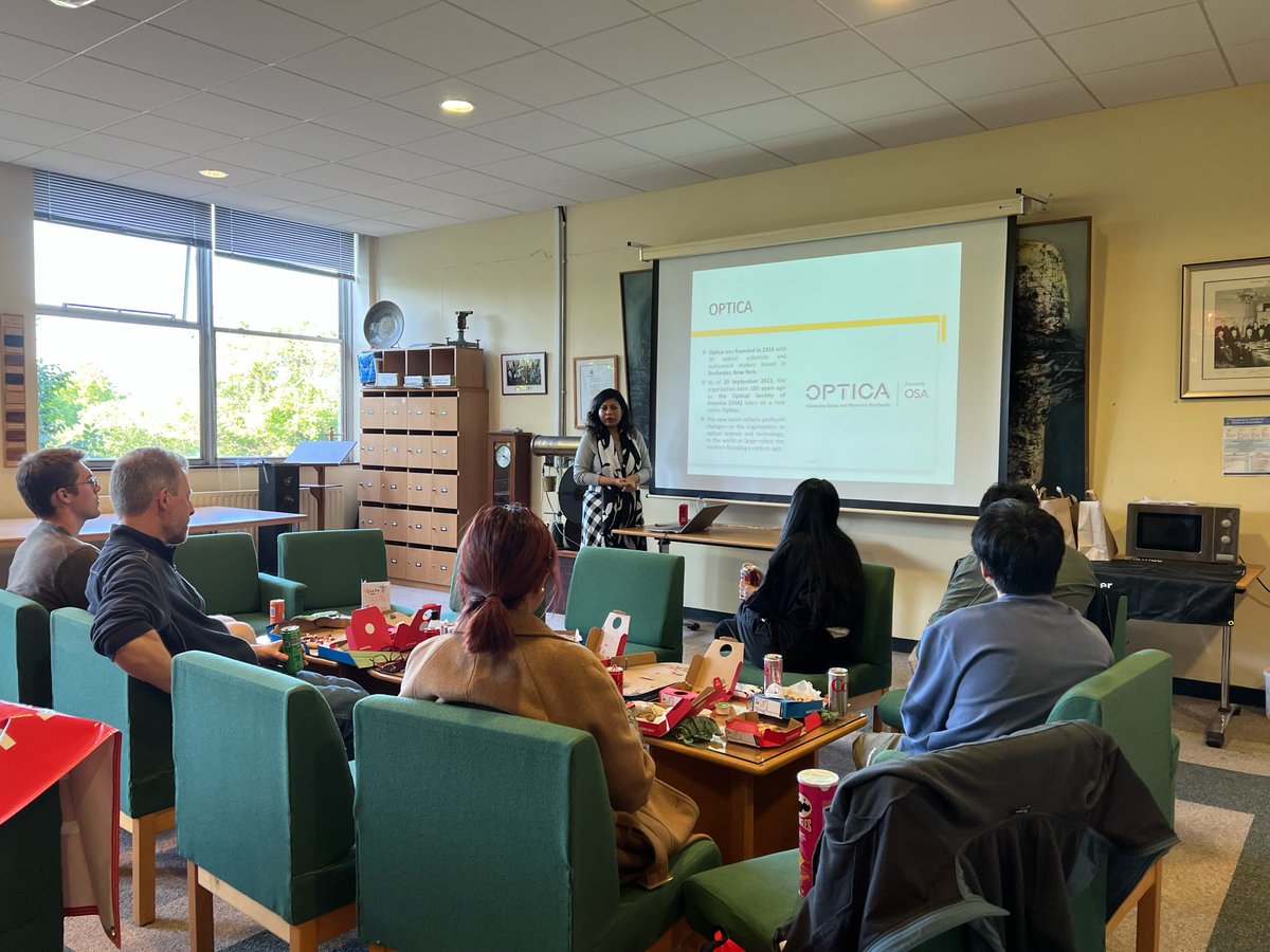 We had a fun "Pizza Evening" organized by UCD Optica &amp; SPIE Chapter. It was great to meet everyone in person after two longs years!
We are getting ready to participate at the "UCD FESTIVAL 2022" with our fun optical experiments, come join us🥳
<a href="/UCDChapter/">OPTICA Chapter UCD</a> <a href="/ucd_spie/">UCD SPIE Student Chapter</a> <a href="/AOIgroupUCD/">UCD Optics Group</a>