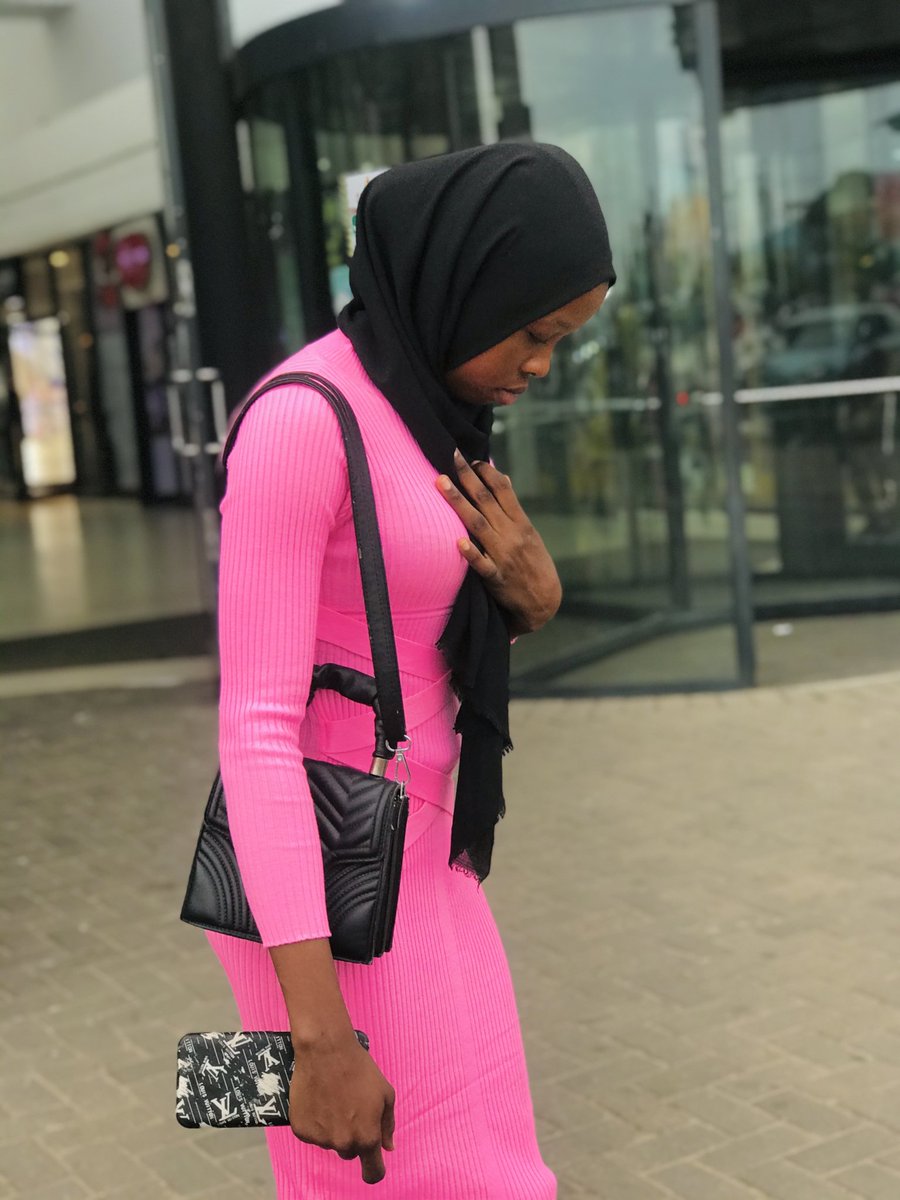 THEFEMALEPAINTER___🖼️🖌️ tweet media