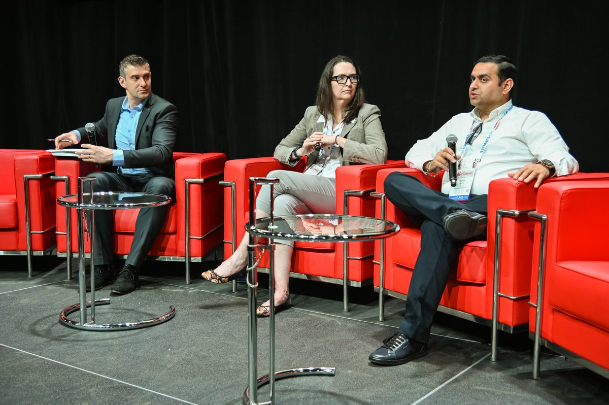 OCannabiz's tweet photo. Check out these photos from day 3 of O'Cannabiz. 
More photos are on the way! https://t.co/caJrnOPdfK