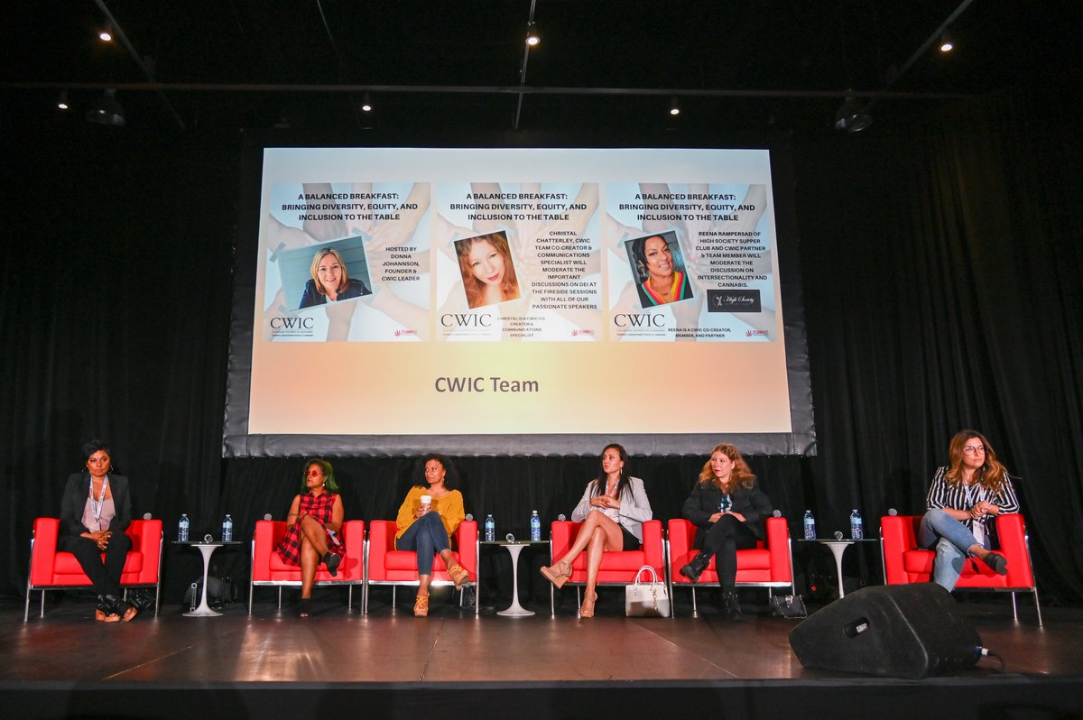 OCannabiz's tweet photo. Check out these photos from day 3 of O'Cannabiz. 
More photos are on the way! https://t.co/caJrnOPdfK