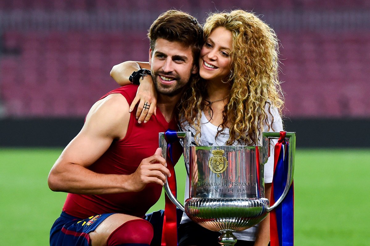 CBSNews's tweet photo. Shakira and soccer star Gerard Piqué announce split after 11 years together
https://t.co/ZZ59HmJJ4e https://t.co/61lOyxNi7X