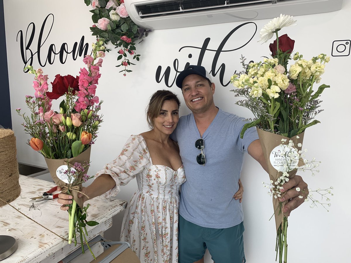TimWronka's tweet photo. Krate at the Grove in Wesley Chapel is now open! Lots of unique small businesses in one place. @BN9 https://t.co/PQOcBp022M