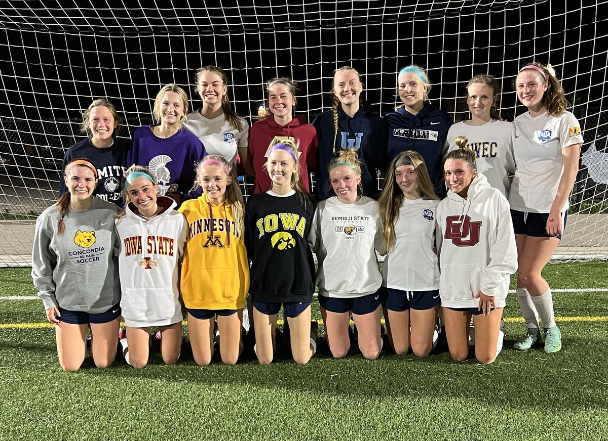 MtaNpl's tweet photo. ⁦@MNTHUNDACADEMY⁩ celebrating our awesome group of seniors last home game with a 4-0 win over St. Croix to advance to Minnesota Cup Final. https://t.co/KkeLxOiFCU