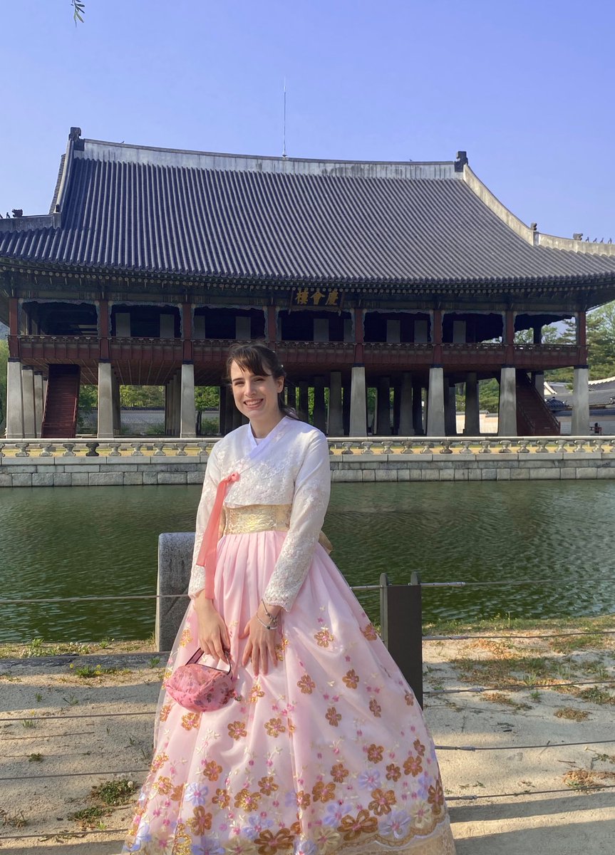 nyukyutie's tweet photo. living in a fairytale 🌸

{#DeobiSelcaDay | #TheBSelcaDay }{#TheBShot |#tbsd |@WE_THE_BOYZ } https://t.co/mZnOLtaqV7