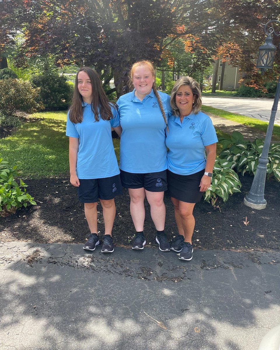 Mrs. Christine Hoskins, Katelyn Lima, and Emily Smith are headed to Orlando, Florida for the Special Olympics USA Games 2022 as apart of the Youth Leadership Experience. Have fun, and congratulations! #unifiedoakers #choosetoinclude @coventryoakers @special_olympics_ri