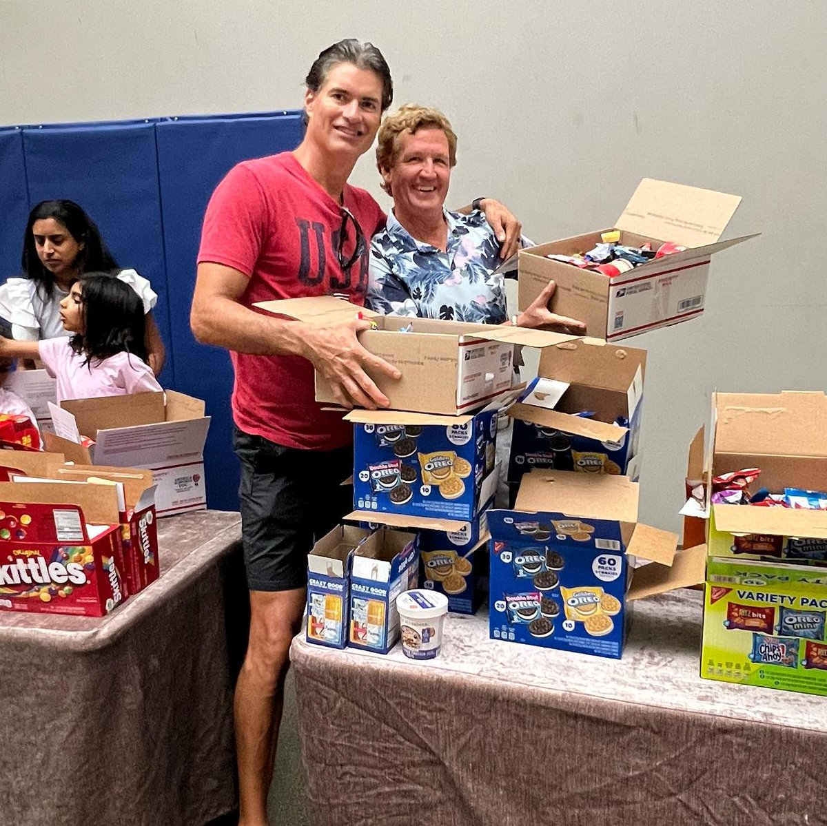 FSSportsClub's tweet photo. Throughout May, Members raised over $5,000 to help fund this year’s Salute to Service Project.

Over 130+ care packages are on their way to our service men and women protecting our country each and every day! 

We are honored to send a friendly reminder of home in each box. 🇺🇸 https://t.co/qIkivxuAeV