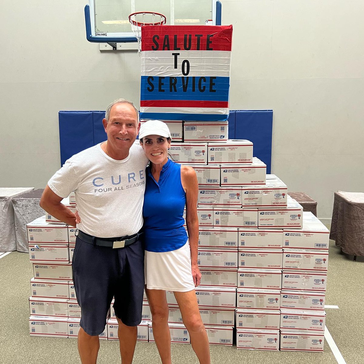 FSSportsClub's tweet photo. Throughout May, Members raised over $5,000 to help fund this year’s Salute to Service Project.

Over 130+ care packages are on their way to our service men and women protecting our country each and every day! 

We are honored to send a friendly reminder of home in each box. 🇺🇸 https://t.co/qIkivxuAeV