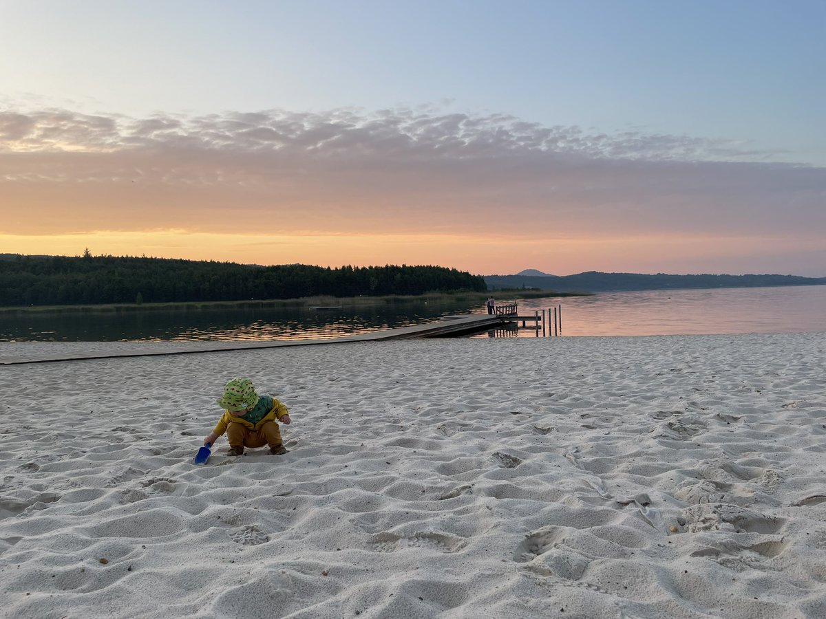 dieg0's tweet photo. Sonnenuntergang am Berzdorfer See. #DD_GR #BlaueLagune https://t.co/iT0hPZrAvh