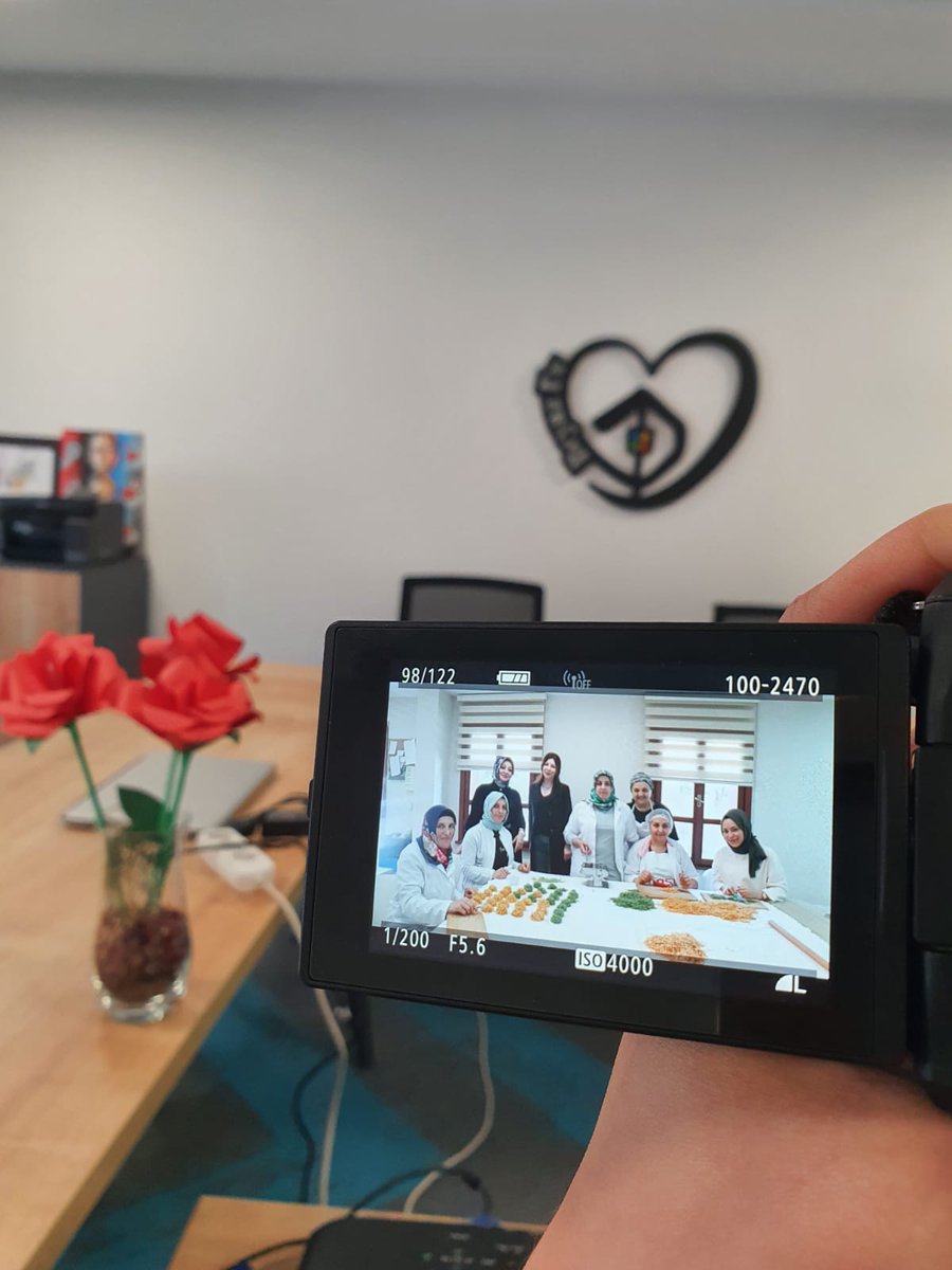 "Kadın istihdamını destekleme çalışmaları"nın yapıldığı Mavi Oda'da mutfak sanatları kurslarımız devam etmektedir.
<a href="/tcgaziosmanpasa/">T.C. Gaziosmanpaşa Kaymakamlığı</a>