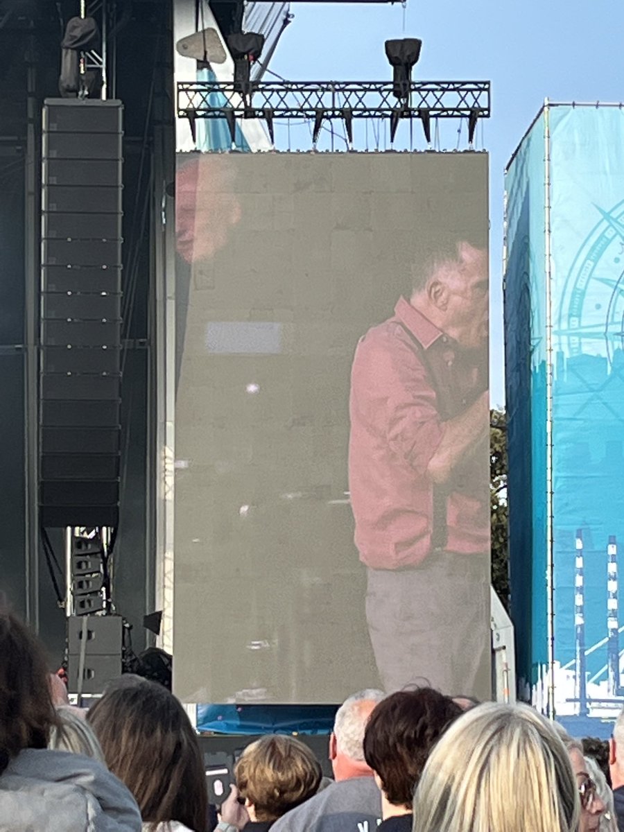 talktojoeduffy's tweet photo. Ricky Lorraine @deaconbluemusic gig of a lifetime @DubCityCouncil @mcd_productions @loveclontarf_ie #bringbacklivemusic https://t.co/weu9eSeXgr