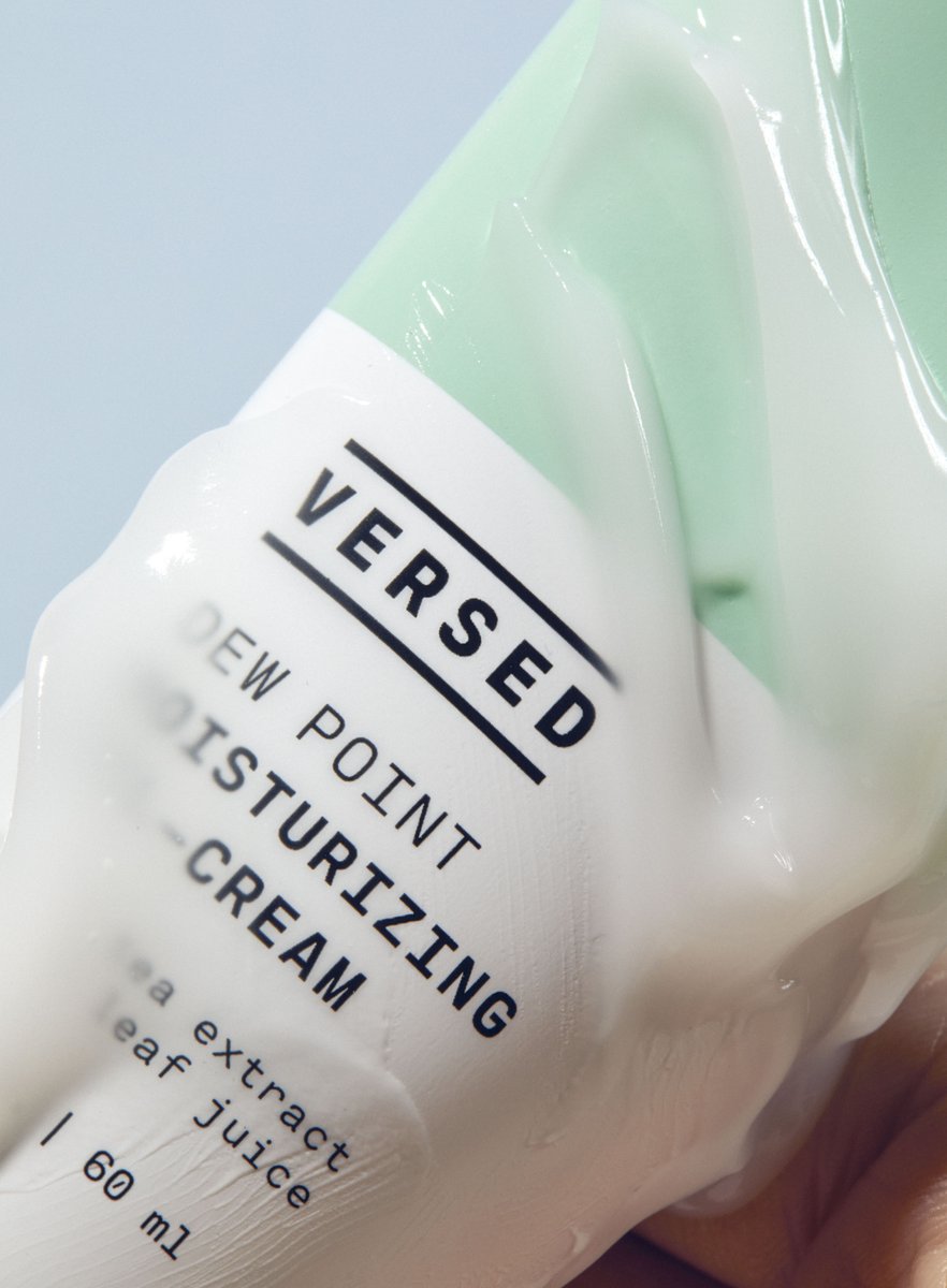 VersedSkincare's tweet photo. In your words 🗣️ Best Moisturizer Ever!!
"I have always used straight aloe because cream moisturizers irritate my skin and just make everything red. This moisturizer is lightweight and keeps my skin calm. Love this so much!" - via https://t.co/90h28UbLeM #GetVersed https://t.co/3OCKD1m3RE