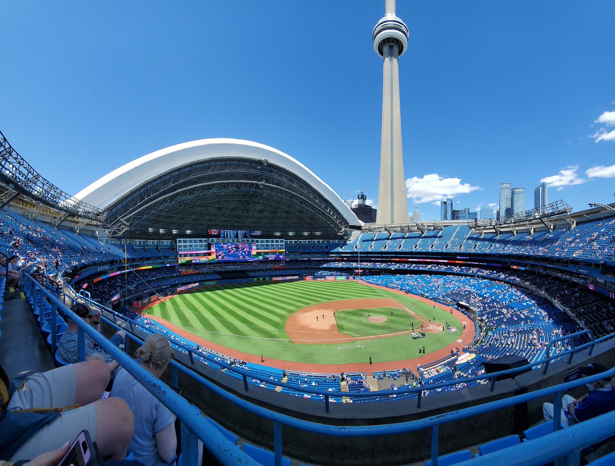lmc055's tweet photo. Franchise #26. You can smell the astroturf baking. #30before30 #questfor30 https://t.co/7WN1cXa8Gj