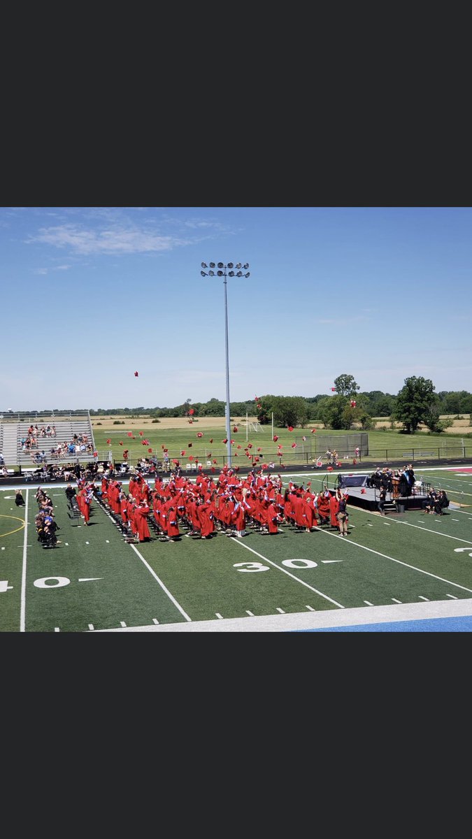 JamesCallane's tweet image. And that’s a wrap. Congrats Maconaquah Class of 2022. Once a Brave, always a Brave!