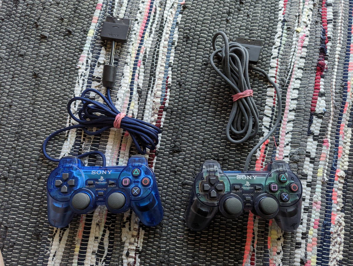I love the choice of Paracord on these controllers

Thank you @mentholfiendd for the order!