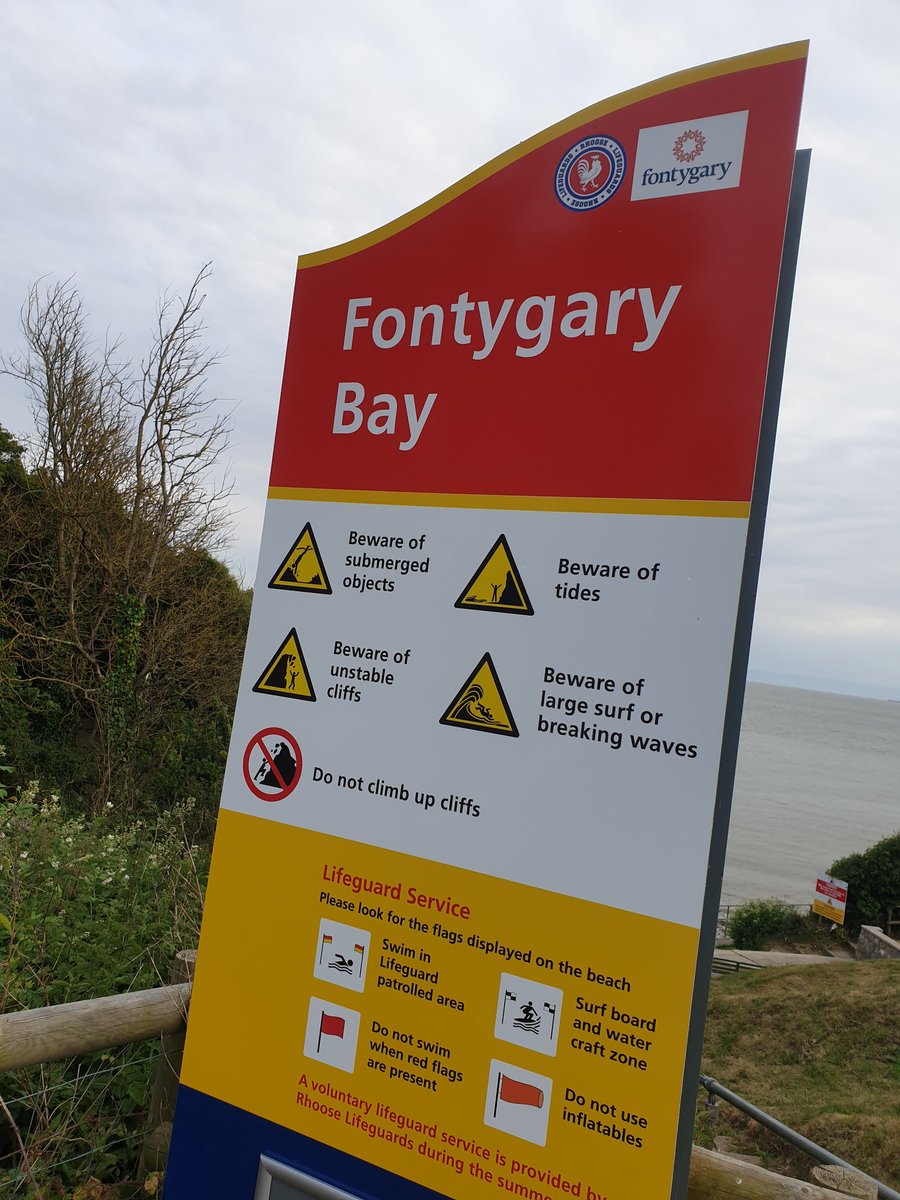 🚨Incident 🚨. 
04/06/22 at 17.56hrs.
Our Team were paged to  Fontygary beach area.
A lady had fallen on the steps as she was leaving the beach. Treatment was given for a suspected broken ankle and then carried off the beach to the car park.
999 and ask for the Coastguard.