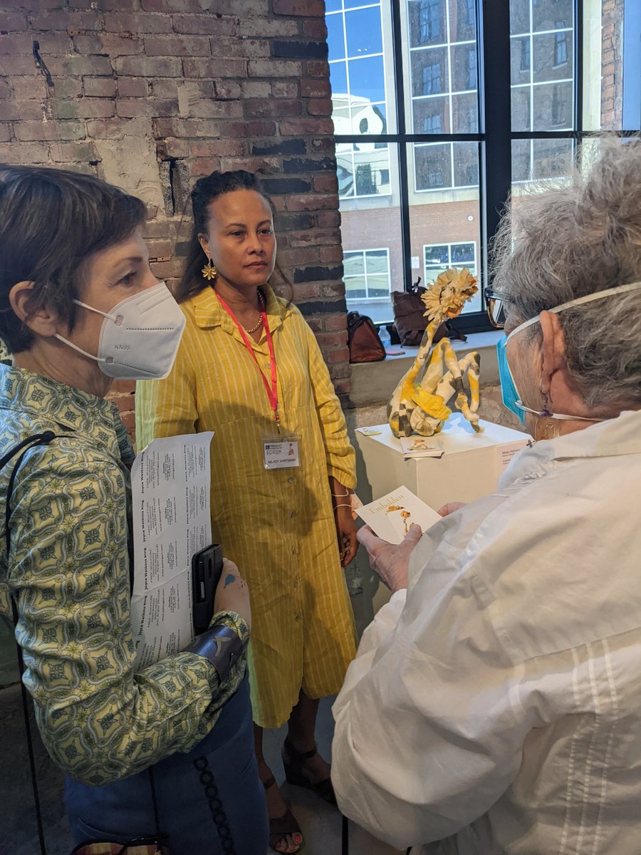 FiberArtIntl's tweet photo. Fiberart Forum today in locations across the city. ~80 Fiberart enthusiasts jumped on a bus this morning for an adventure together. @FiberArtIntl https://t.co/XdWsxWASNf