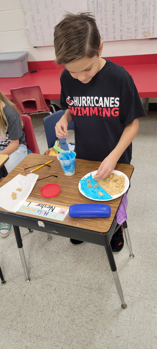 MSanMartin29's tweet photo. Our landforms project ended being so delicious! https://t.co/tw1u8aKxcL