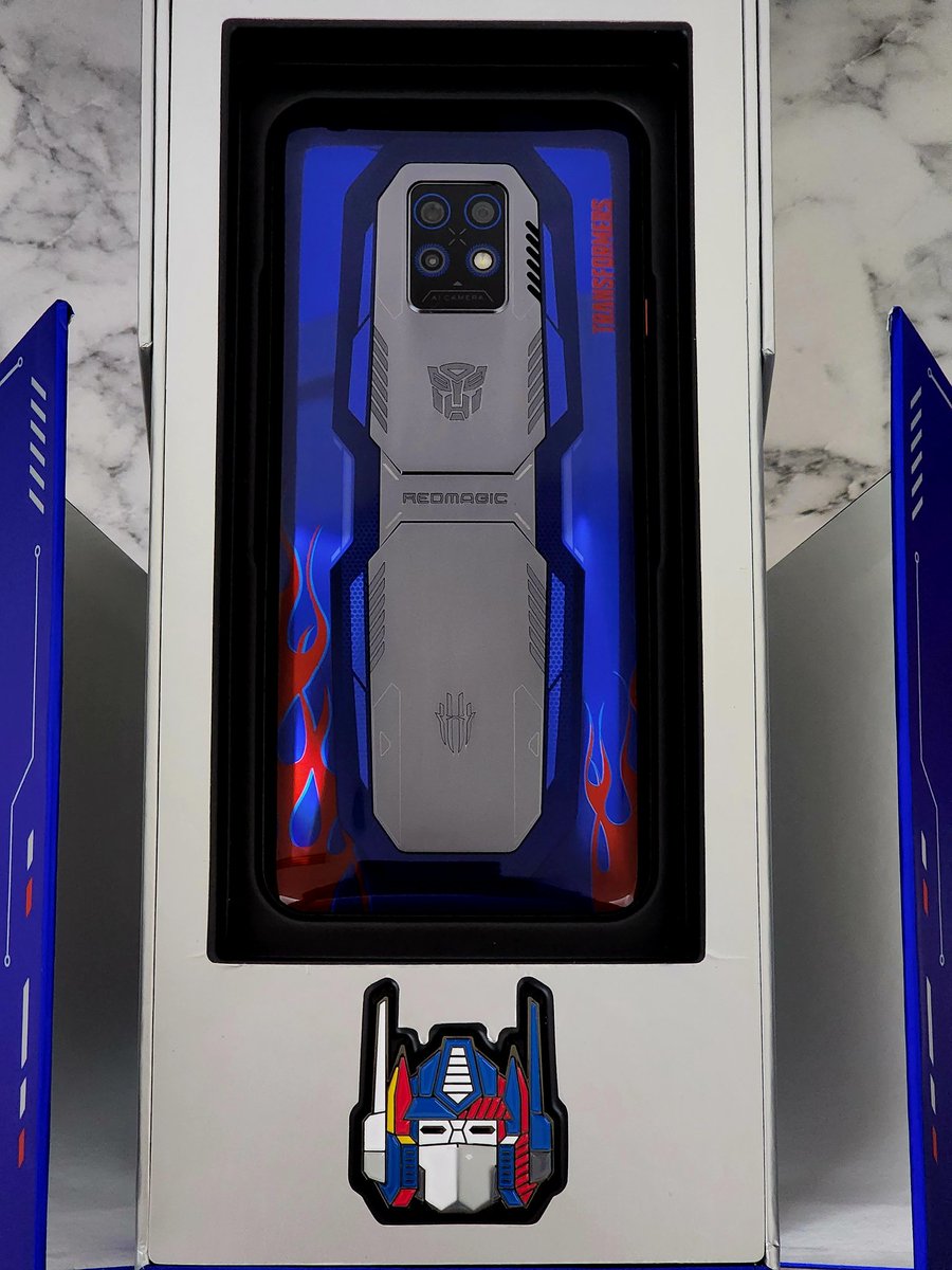 OnlyTechAE's tweet image. And it&apos;s here the limited edition #nubia #redmagic7pro #Transformers edition it&apos;s 18gb ram with 512gb storage and they put everything in the box oh yeah let&apos;s roll out 😁😀 @TheGalox_ #redmagic #OptimusPrime #Hasbro @GadgetsSpec @jmwilt21 @Vyyyper
