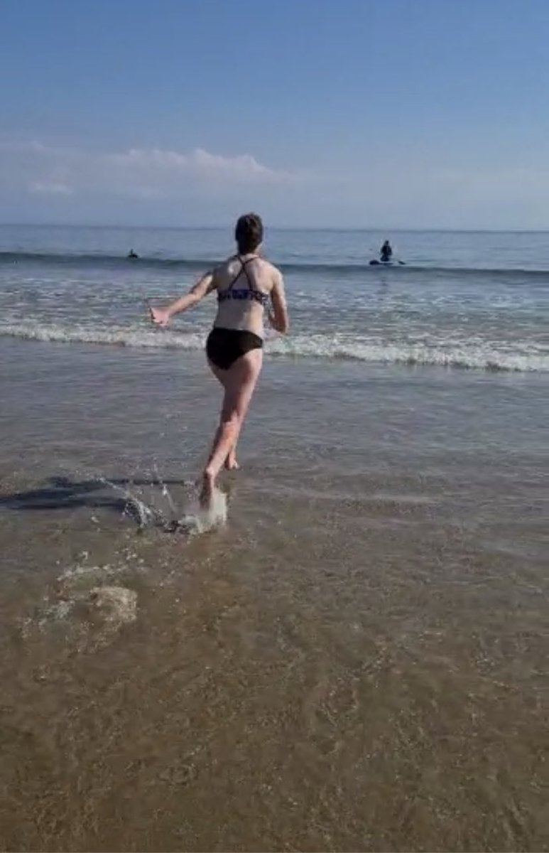 Caitlin Peters tweet media