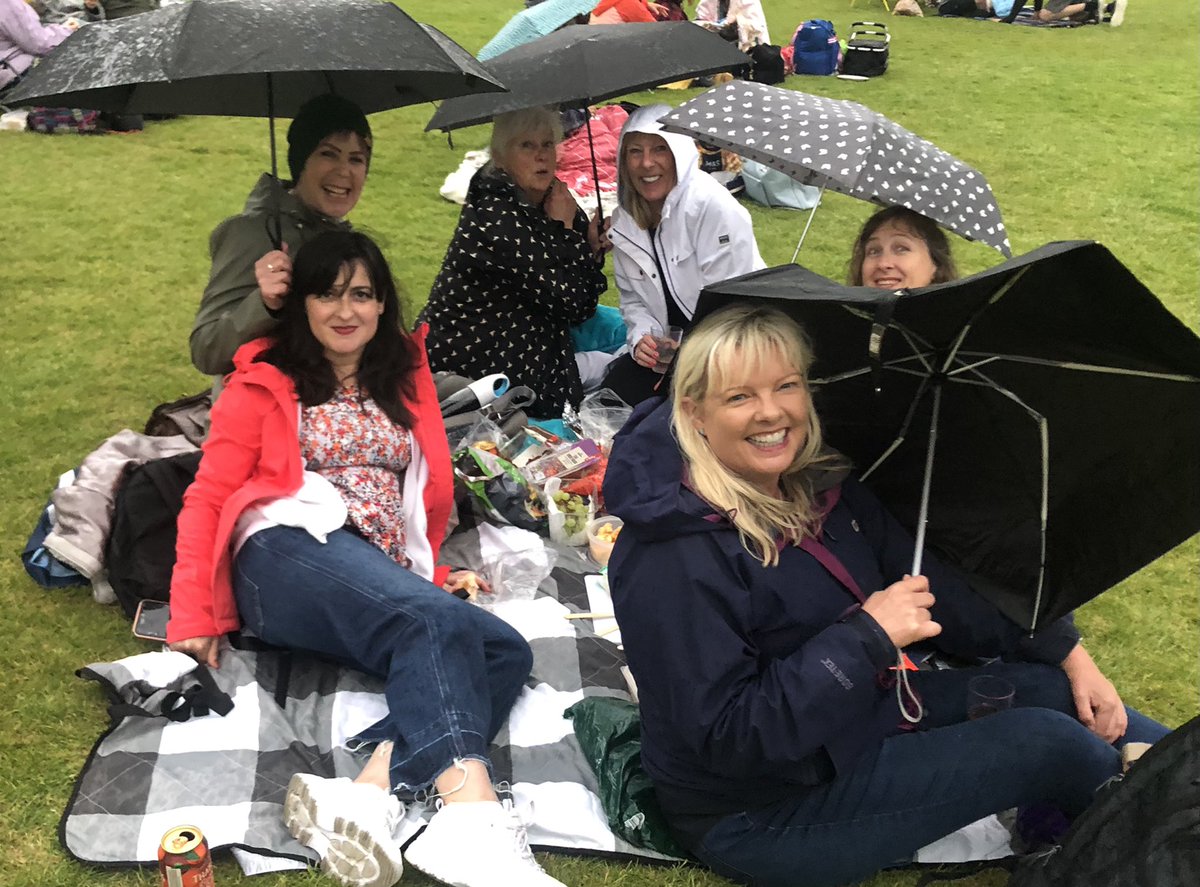 MarquandLe's tweet photo. Singing in the rain #QueensJubilee  #queensjubilee2022 @richie_anderson #visitjersey https://t.co/9xTsZa3nzf