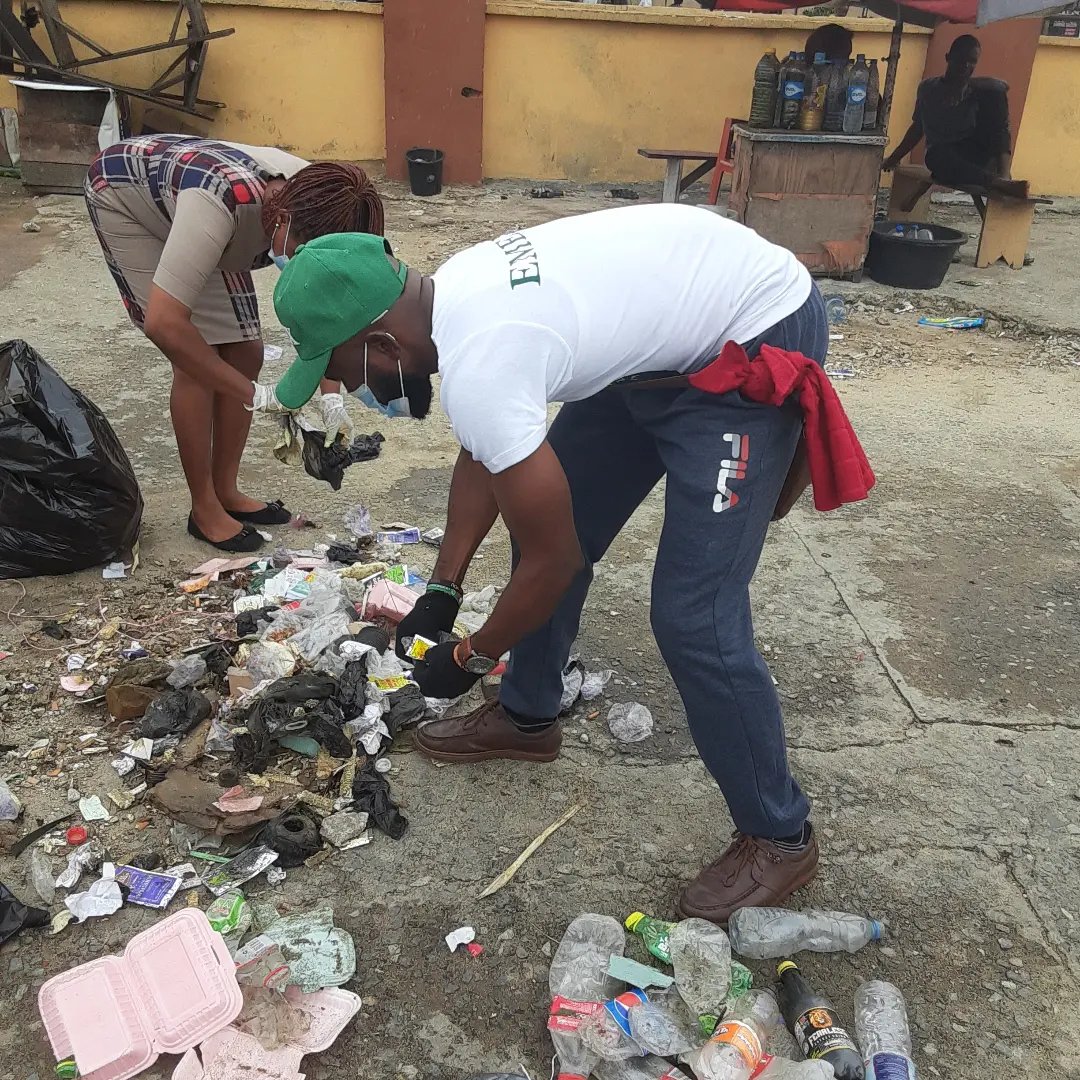Jnwamson's tweet image. Environment is an integral part of Human life&amp;amp;it needs maximum attention&amp;amp;protection,it influences D growth, development&amp;amp; survival of humanity.I&amp;amp;some climate activist engaged in a Cleanup Exercise as there's need 2take action&amp;amp;save our Earth. #OnlyOneEarth #WorldEnvironmentDay2022