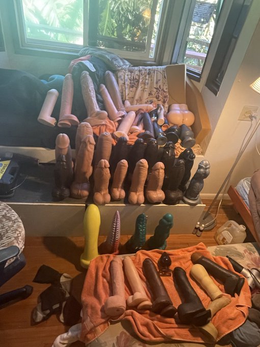 @cockmaker putting Mr Hankeys to good use. https://t.co/iwiSZuofDE<a class="tags" target="_blank" title="On Twitter" href="/?out=eyJ0eXAiOiJKV1QiLCJhbGciOiJIUzUxMiJ9.eyJpYXQiOjE3MjU4OTEwODAsImlzcyI6InR3cG9ybnN0YXJzLmNvbSIsIm5iZiI6MTcyNTg5MTA4MCwiZXhwIjoxNzU3NDI3MDgwLCJyZWRpcmVjdF91cmwiOiJodHRwczovL3R3aXR0ZXIuY29tL2NvY2ttYWtlciJ9.3S6qv0mNpk542jjaRhUPvWmojrSxDKZBDIp8YktF1O6Iq7mVeigs9xdCItUj-byoYAathlyIybUOTN-A-ZAadQ">@cockmaker</a>