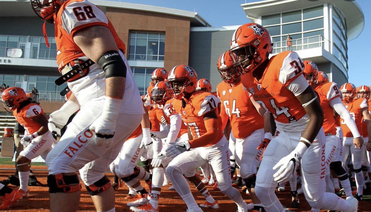 Blessed to say I received my first D1 offer from Bowling green state university <a href="/CoachLoefflerBG/">Scot Loeffler</a> <a href="/CoachBWhite7/">Coach Brian White</a> <a href="/ReggieWynns/">Rising Stars Scouting</a> <a href="/BG_Football/">BGSU Football</a> <a href="/TheD_Zone/">The D Zone</a> <a href="/S_Warriors_FB/">Eleven Warriors</a>