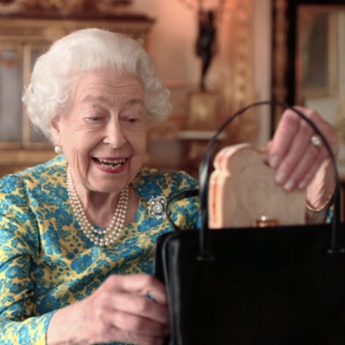 Pandamoanimum's tweet image. Me coming home from the pub so pissed that I try to make myself some toast using my handbag instead of the toaster.