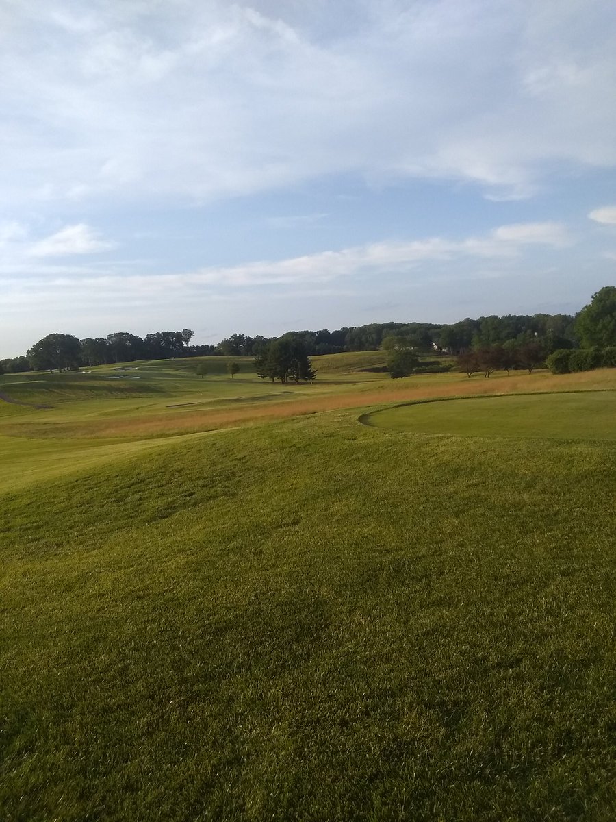 JakewillTurf's tweet image. 4 years ago i started working on a golf course. Started as a summer job and now i can’t get enough of it, Over these past 4 years ive not only grown personally and met some pretty amazing people I’ve made some pretty great friends and got to travel to Europe.