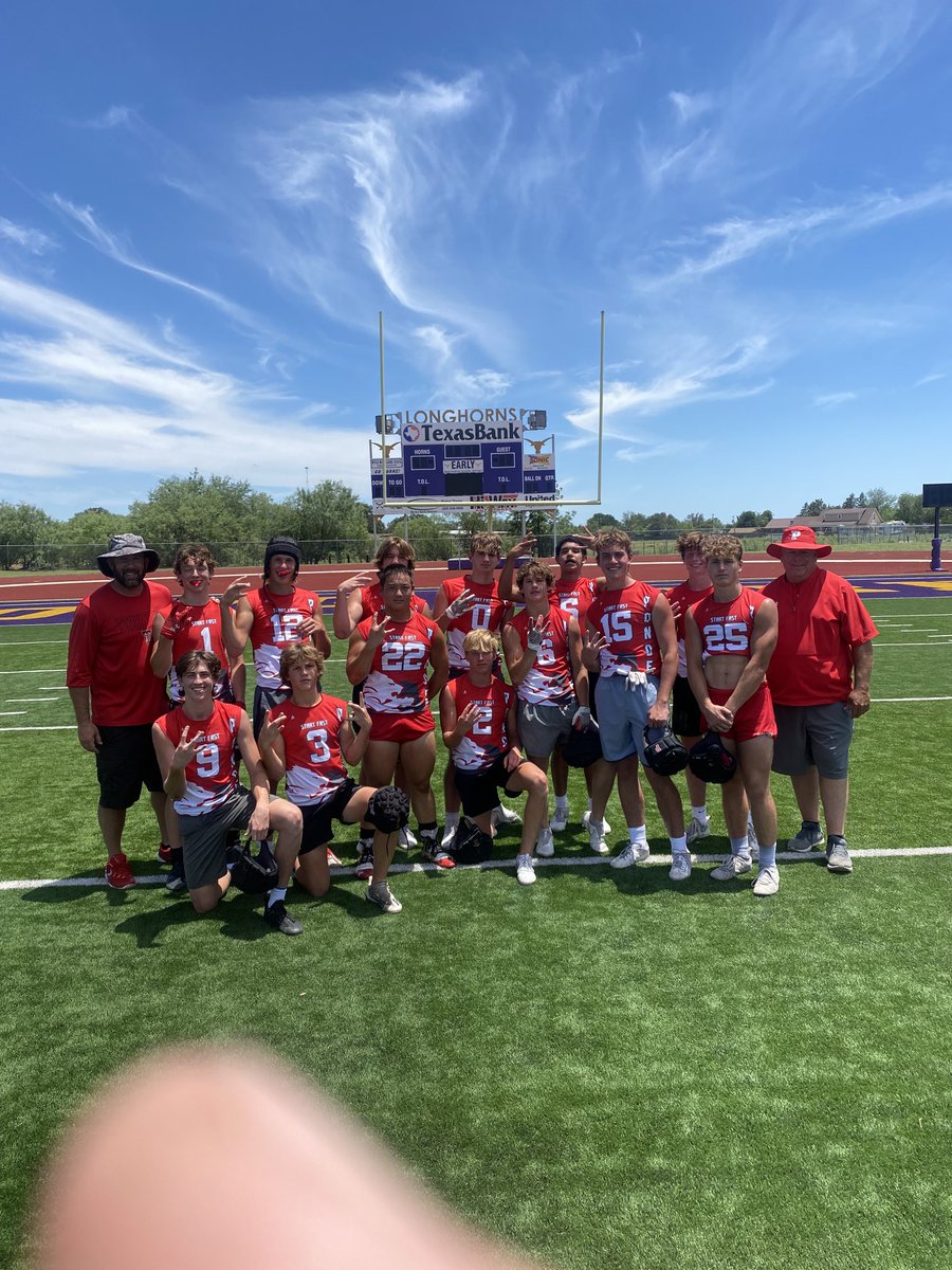 PonderLionPride's tweet photo. Brownwood SQT
Beat Stephenville 33-19 to qualify for 7on7 State Championships for first time in school history. #TurnItUp
#PonderFast https://t.co/308HUcHUbf