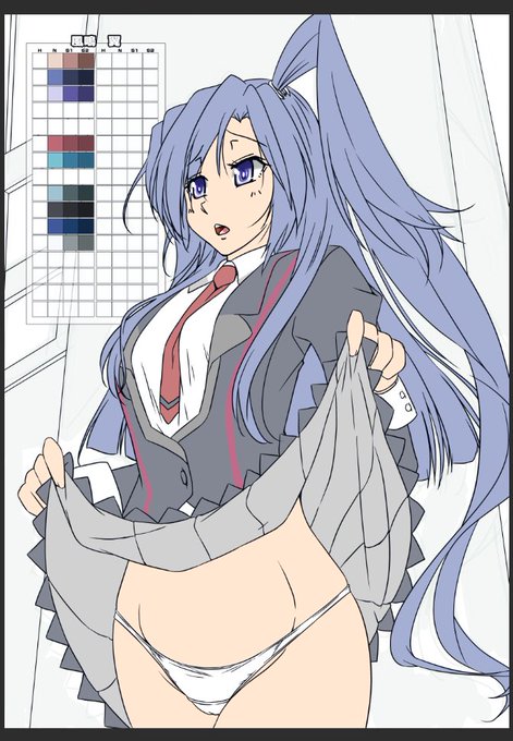 たくし上げ翼さん( ˘ω˘) 