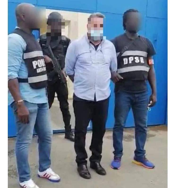 Cotedivoireoff_'s tweet photo. •Hussein Taan 🇱🇧 37 ans, boulanger et propriétaire des enseignes "Des Gâteaux et du pain" et "pasta et pizza", 
•Dominique Henri Amata 🇫🇷,DG de "911 sécurity", 
•Richard Ghorayeb🇱🇧 ,DG de TGMR SARL 
•Morizio Coco 🇮🇹, ingénieur en bâtiment.
Ont été déférés à la MACA 

📝Koaci https://t.co/BUeuVxSEnu