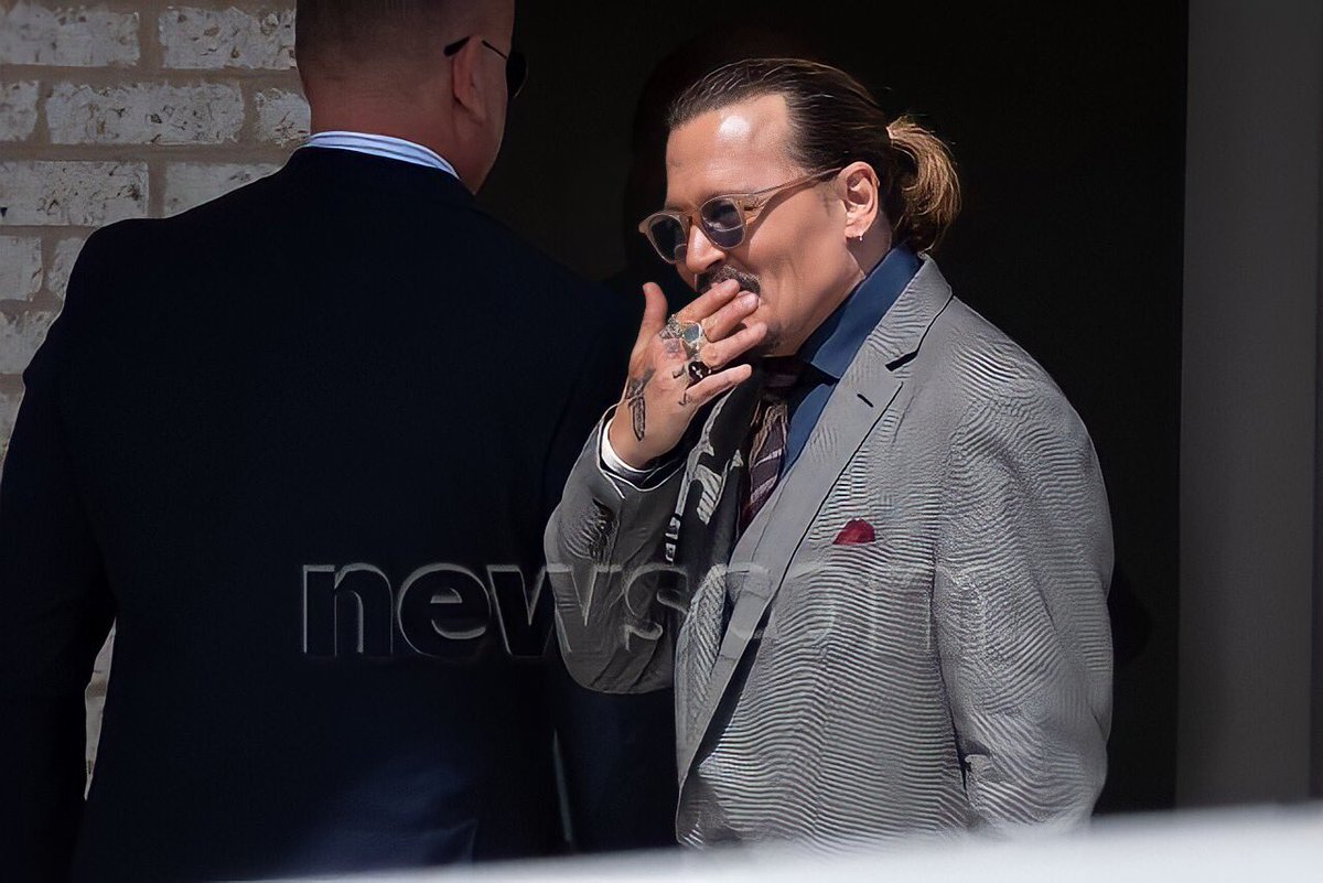 ReemDepp's tweet photo. Kathy Griffin mocked Johnny Depp’s look during the trial. What she expect him to look like?  He isn’t going to a movie premiere,,he is going to trial to find the truth and only the truth and clear his name ..and YES he did…btw he looked elegant in every minute during the trial. https://t.co/Iq4NT2n8pb