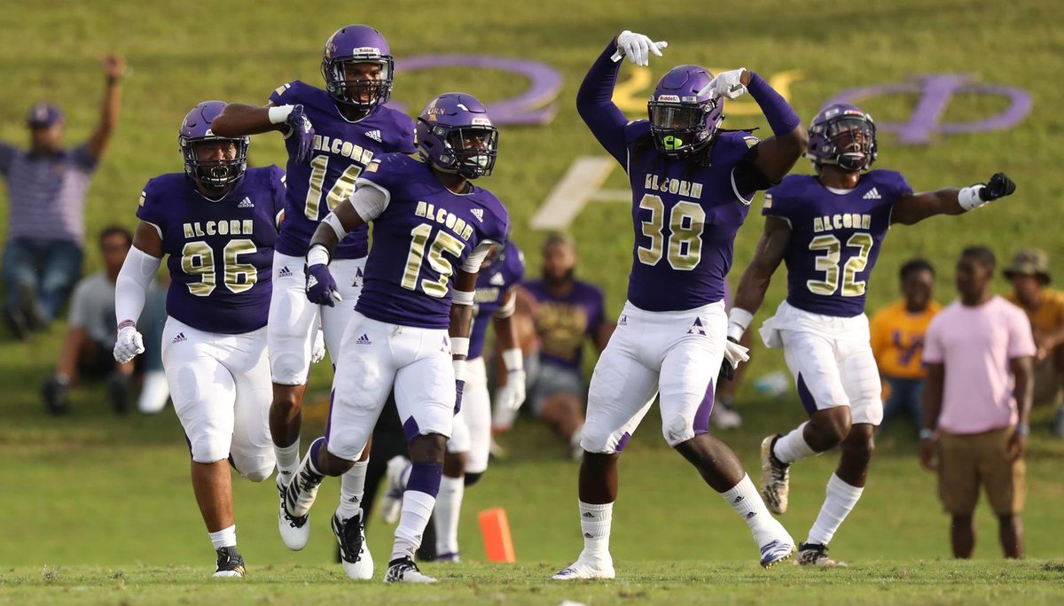 I’m thankful to receive an offer from @AlcornStateFB thanks to @CoachBusz & @Coach_JBradley 🟣🟡 #FearTheBrave