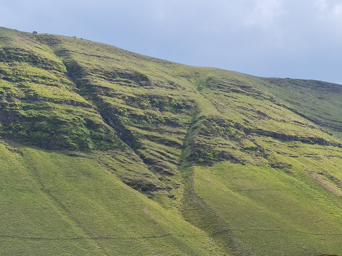 begreatdesign's tweet photo. Ddim ddrwg penwythnos hon > Est i Caiacio, ymweld ar Traeth nesaf i Mor ac wedi gweld y Bannau Sir Gar gyda hanner arall, ymlacio mewn hammock yn gerddi cefn. Ddim ddrwg o gwbl! https://t.co/8fmvYzkYoO