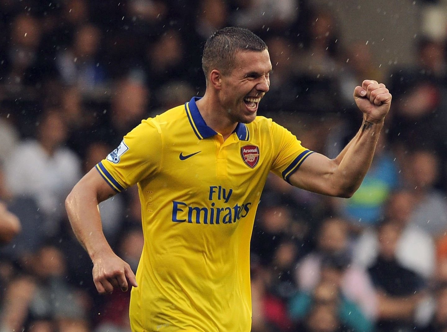 Happy 37th birthday to the Gooner that is Lukas Podolski. 