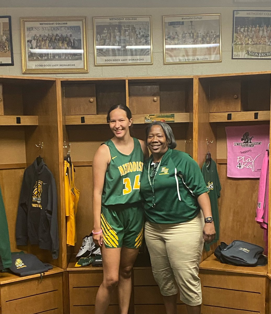 AleighaRobinso2's tweet photo. After an amazing visit with Coach McNair, I am blessed to receive an offer from Methodist University! #Monarchgreenandgold @mumonarchs @TeamBigTime_7 @underscouted @CoachEdmond3 @avlschoolsports https://t.co/lLoc6xVuQd