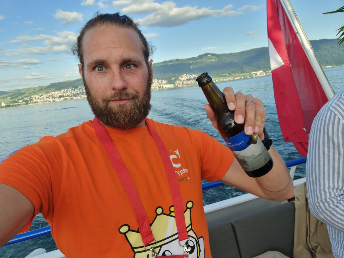 CareolineCrypto's tweet photo. 😎What an amazing way to close this awesome #web3 #CryptoValleyConference22 connecting incredible projects and people in two🛥 at the #afterparty . See you on #cvc23 #CVC22 @thecryptovalley https://t.co/TGZ53hStnv