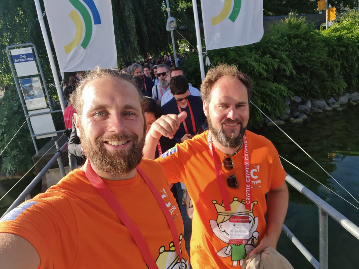 CareolineCrypto's tweet photo. 😎What an amazing way to close this awesome #web3 #CryptoValleyConference22 connecting incredible projects and people in two🛥 at the #afterparty . See you on #cvc23 #CVC22 @thecryptovalley https://t.co/TGZ53hStnv