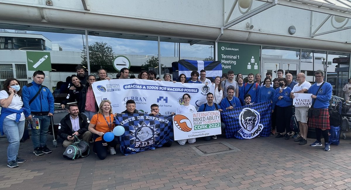 cosruth's tweet photo. Really enjoyed welcoming the @HMagpies and @lasrosas_madrid Includinus teams as they head to Cork for international mixed ability rugby #IMART22 28 team from 14 countries. Good luck! Buena Suerte! and most importantly have fun! #inclusion #smurfitkappa https://t.co/VtubYwZZO2