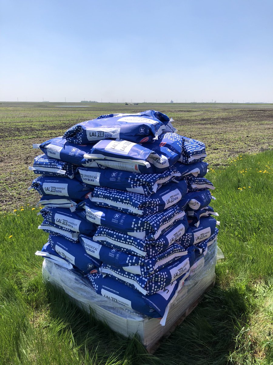 brentonbelos's tweet photo. Deliveries straight to the field #LALFIX #Plant22 #Soybeans https://t.co/C8QxKJQWby