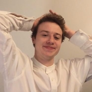 it takes courage to call joseph quinn anything other than THE MOST BEAUTIFUL AND LOVELY HUMAN ON THE EARTH JUST LOOK AT THIS PRECIOUS GUY