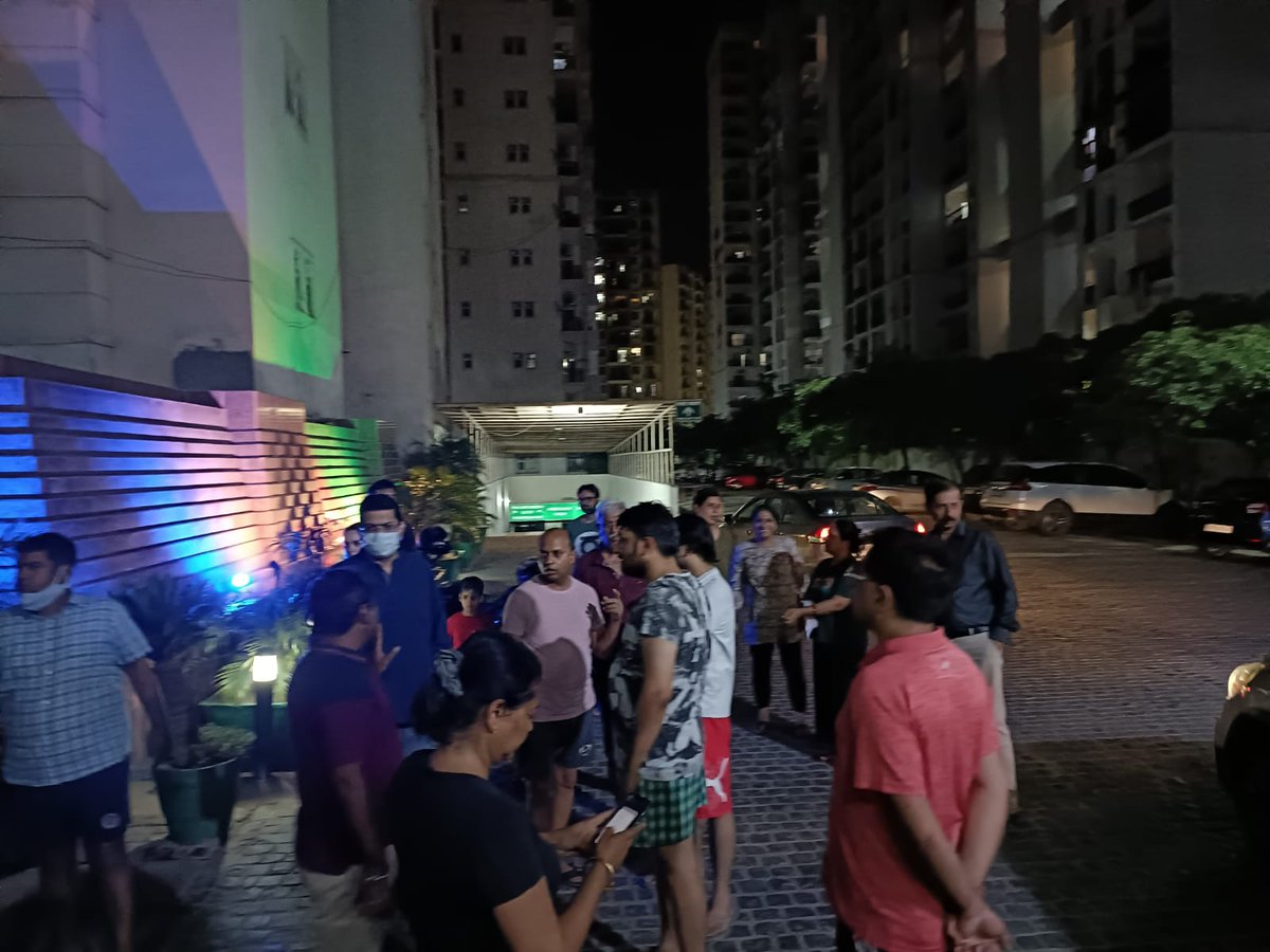 <a href="/SSHAOA1/">SSHAOA</a> <a href="/JagranNews/">Dainik Jagran</a> <a href="/dmgbnagar/">DM NOIDA Gautam Buddha Nagar</a> <a href="/myogiadityanath/">Yogi Adityanath</a> <a href="/myogioffice/">Yogi Adityanath Office</a> Horrible state of affair at Sunshine Helios, Sector-78, Noida. Brazen display of goondaism of builder is for all to see! Has the audacity to disconnect power-backup despite hon'ble high court order &amp; Sashan is silent <a href="/nandita_kodesia/">nandita kodesia</a> <a href="/NBTDilli/">NBT Dilli</a> , <a href="/CeoNoida/">CEO, NOIDA Authority</a>,<a href="/noidapolice/">POLICE COMMISSIONERATE GAUTAM BUDDH NAGAR</a> <a href="/asim_arun/">Asim Arun</a>