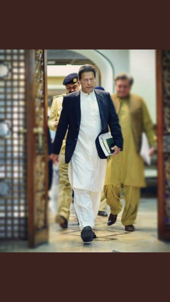 saima67224764's tweet photo. Ready to protect IK
#سوچنا_بھی_مت https://t.co/ZWnxxjDeQA