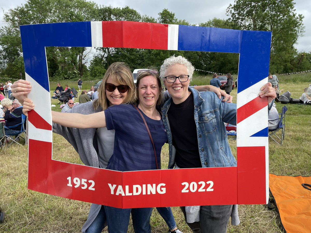 Rachel_Curley's tweet photo. #PlatinumJubilee  #Yalding and #Laddingford #Day3 https://t.co/cAakLNdaHA