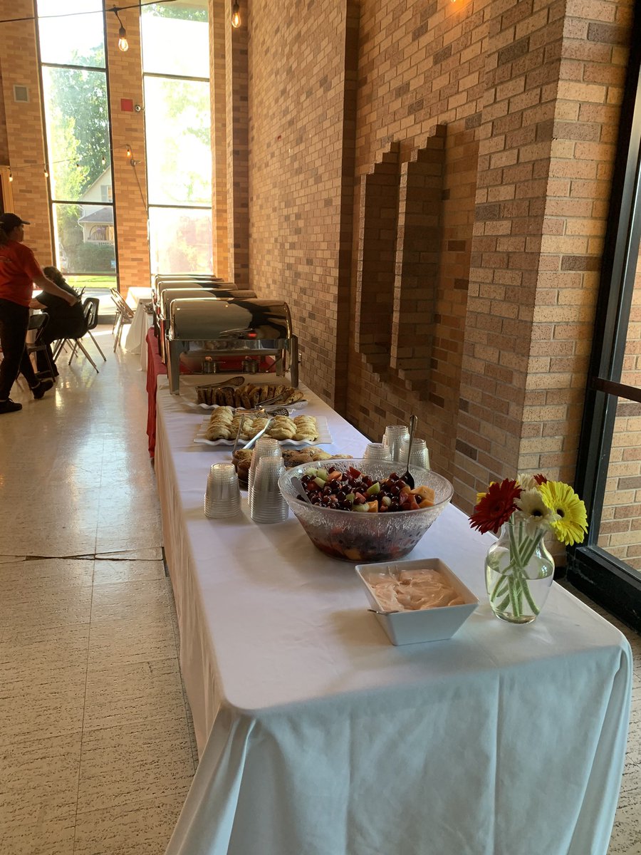 TiJeMorris's tweet photo. An absolutely beautiful morning celebrating the 99th annual Commencement Ceremonies for Lake Shore Public Schools!! Congratulations to all our awesome 2022 graduates!! A HUGE shout out and THANK YOU to my amazing staff for all their hard work!! https://t.co/nzso6fe7lt