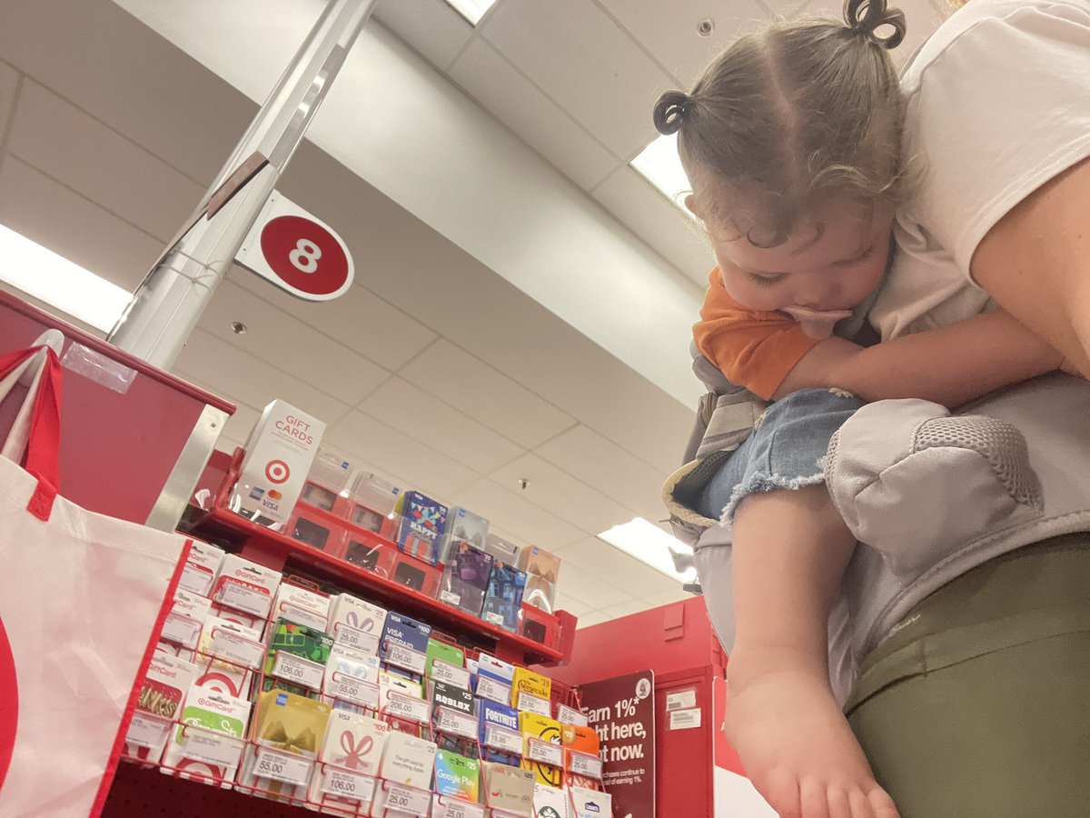 justjess_5's tweet photo. Target got the best of her https://t.co/SwTkDjVDOZ